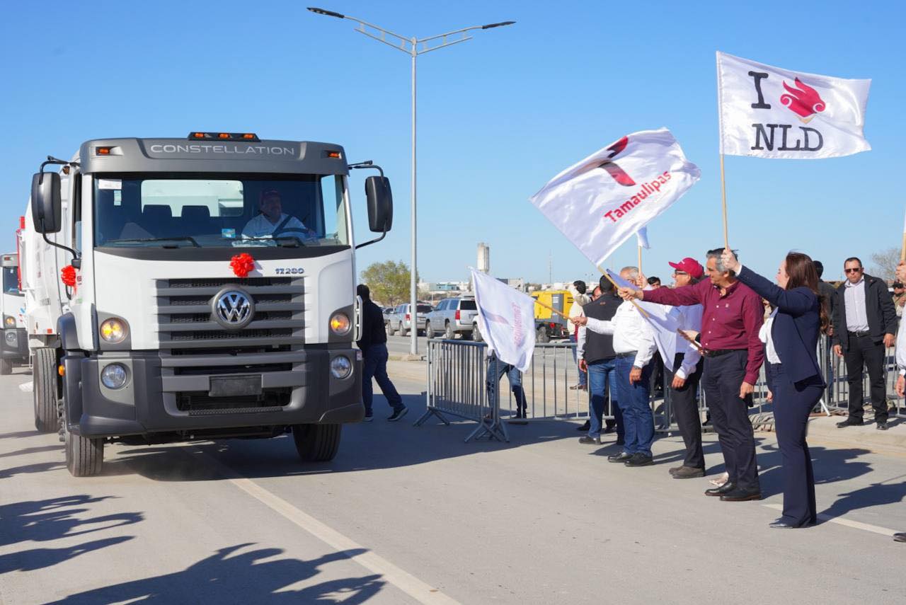 Gobernador y alcaldesa dan banderazo a nuevas unidades de recolección de residuos en Nuevo Laredo